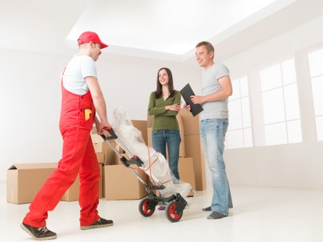 Modern slavery risk assessment and worker protection in supply chains